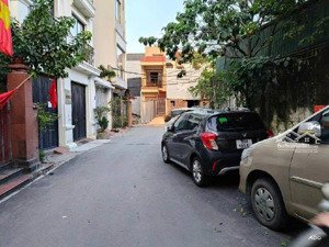 siêu hiếm hoàng quốc việt 63m2 1 tầng ngõ rộng thoáng