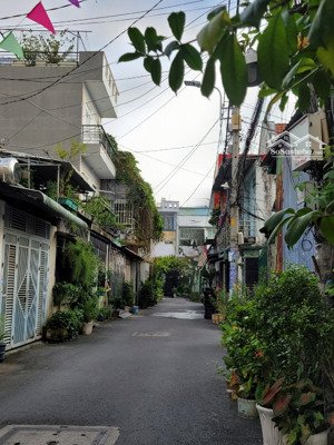 chỉ 4.22 tỷ, nhà 2 tấm đúc ở ngay, shr, hẻm ôtô thông 40m2 lâm thị hố, sát hiệp thành city, an ninh