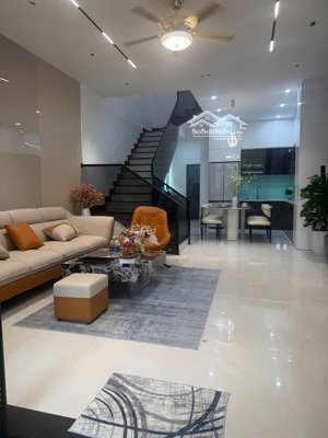 tôi chính chủ cần bán nhà mặt tiền nguyễn viết xuân , hòa minh, liên chiểu