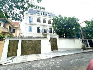 chốt ngay! chỉ 115 tỷ - bán villas sân vườn hồ bơi thảo điền - nh: 27x36m - 3 tầng - hđt: 110tr/th