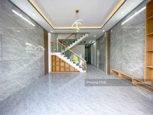 cho thuê gấp nhà 1 trệt 1 lầu mới sân xe hơi ngay cuối đường đồng khởi, gần trường thpt vĩnh cửu