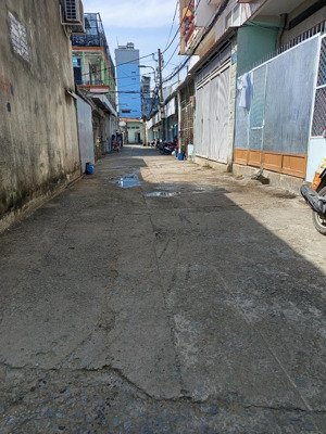 hxh âu cơ, p.10, tân bình, dt: 4 x 10m, 3 lầu, giá 5 tỷ 9.