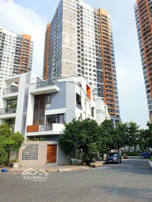 siêu vị trí góc 2 mặt tiền an phú q2.đối diện ngay sun avenue.