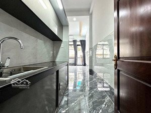 căn hộ ban công rộng 40m2 full nội thất ngay cầu bông giáp q1, bình thạnh