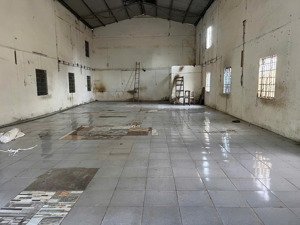 cần bán nhà cũ mặt tiền đường nhựa 10m - nở hậu đẹp