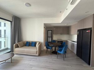 2pn tòa d, bàn giao full nội thất - bán 4 tỷ 758, hướng mát, masteri centre point, xách vali ở liền