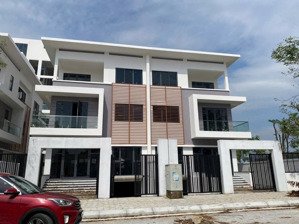 bán liền kề thanh hà lô đẹp gần hồ, không gian sống lý tưởng. lh: 