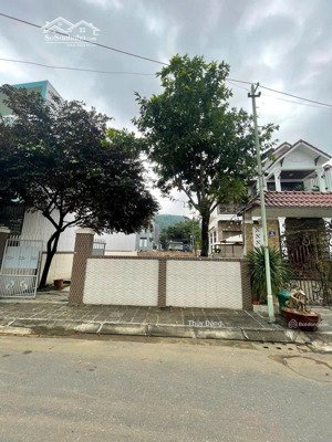 bán đất đường 5m5 trinh đường 80m2 giá 3 tỷ 650( thương lượng trực tiếp chủ)