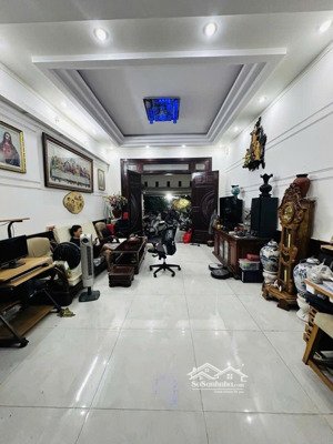 chỉ 17 tỷ có nhà hxt thông 12m 4 lầu ngang 4.5m 158m2 ngay emart phan huy ích kd đỉnh. 