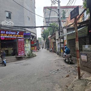 mặt ngõ nông- 1 nhà ra ô tô tránh- xây căn hộ dịch vụ - giáp nhổn dg 32- đh công nghiệp hà nội.