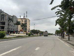 chị gái gửi bán nhanh lô đất đấu giá 76m2 x mt 5m tại x2- khê nữ- nguyên khê - lô góc 3 mặt thoáng.