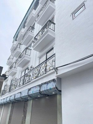 chính chủ cần bán nhà tại đồng mai hà đông. nhà đẹp ,chỉ việc sách vali về ở .ngõ ô to qua nhà