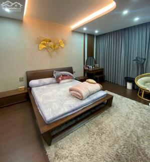 Cho thuê nhà nguyên căn Vin Marina đầy đủ nội thất . Phù hợp làm văn phòng , kinh doanh , ở