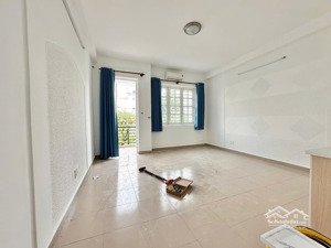 căn hộ giá rẻ ngay liên phường sau flora anh đào, có ban công thoáng, nhà mới full nội thất