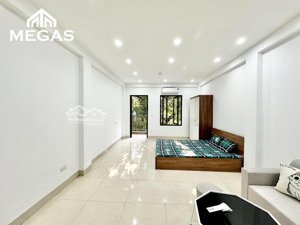 khai trương studio ban công, cửa sổ rộng 40m2, đầy đủ nội thất ngay đh mỏ địa chất, cổ nhuế