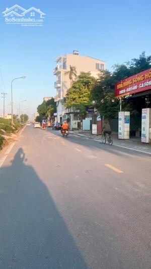 Bán nhà phố Ngọc Thụy Long Biên 31m 5T MT5.8m chỉ 7.95 tỷ gần mặt phố ô tô tránh