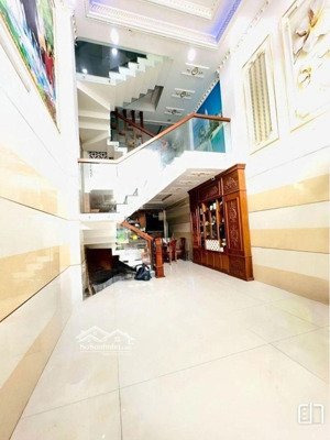 hẻm xe tải thông gò xoài lê văn quới 5 tầng 4.5m x 15m sát bốn xã hơn 7 ty