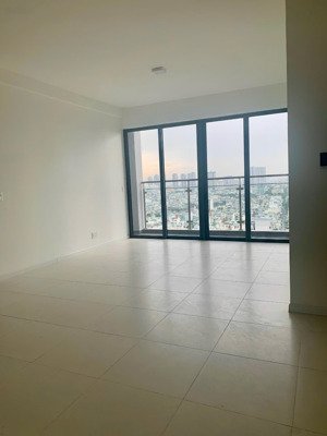 cho thuê căn hộ 3pn-3wc-137m2. mặt tiền nguyễn văn linh. tầng cao, view đẹp, nội thất cơ bản.