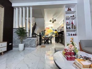 nhà vip-mỹ đình 1-nam từ liêm-45m2-4 tầng xây mới-full nội thất ở ngay-nhỉnh 10 tỷ