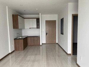 cho thuê ch bcons polygon lk phạm văn đồng 2pn 2wc căn góc/58m2 view land mark 81,có nội thất 7,5tr