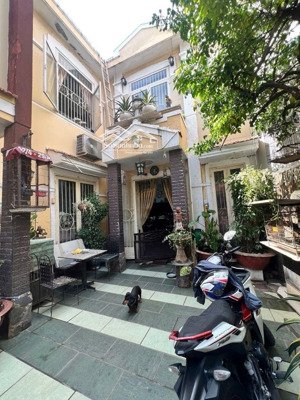 bán nhà hẻm ô tô, p.phú thuận, q7, 134m2, 10m x 14m, 3 lầu chỉ 12,5 tỷ!