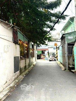 nhà 3 tầng full nội thất, ở ngay đường thới an 16, phường thới an, q12, 79m2 (4mx20m), hẻm 6m