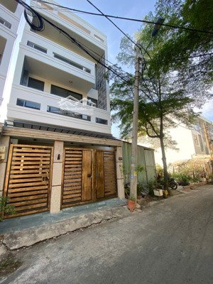 hailongreal: nhà bán: 6.6tỷ, dt:6x14m, 4 tầng, mới 100%, đường lê văn lương rẽ vào 845/ nguyễn bình