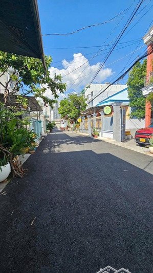 hơn 6 tỷ, sở hữu lô đất 100m (7 x 14) xây nhà hay chdv, ngay cạnh lotte quận 7