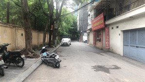 bán nhà cấp 4 phân lô ngụy như kom tum 70m,mt6m chỉ hơn 19 tỷ, lô góc kinh doanh