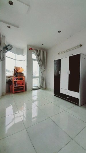 bán nhà 3 tầng 90m2 hẻm xe hơi ngay bv thủ đức khai thác 30tr/tháng giá bán chỉ 5,6 tỷ tl