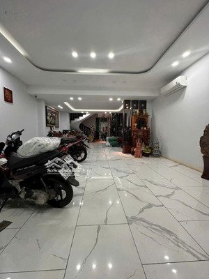 đối diện công viên! có thang máy! nhà đẹp mt 16m khu tên lửa 6 x 21,5m, 5 tầng