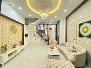 Bán nhà mặt tiền kinh doanh Tân Phước - Ngô Quyền quận 10, DT: 5.5x11m, trệt lửng 4 lầu, giá 18 tỷ