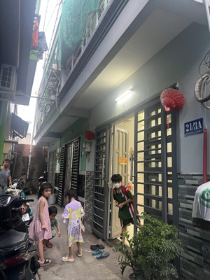 bán nhà chính chủ sổ chung, nhà 1 lầu, 2pn hẻm 3m ngay chợ thiếc - q12