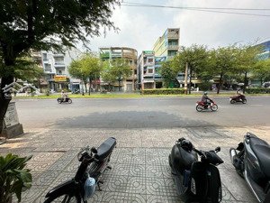 bán nhà mặt tiền cao lỗ, 4 tầng - 10pn. đối diện cc topaz, tttm aeon mall tạ quang bửu, quận 8