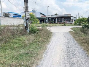 chính chủ cần bán 1 lô đất siêu đẹp 100m2 giá 480triệu ngay bình thuỷ 1/bàu sen cách tl 825 500m