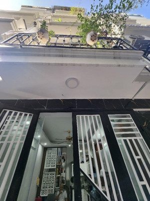 bán nhà nguyễn văn linh thạch bàn | 35m x 5 tầng thoáng mát cách ô tô 20m