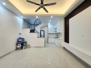 nhà cực hiếm - 5 tầng mới koong - phố giáp nhị - hoàng mai - nội thất sang xịn - nhà xây kiên cố.