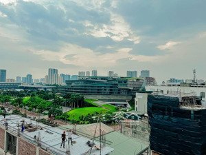 bán tòa chcc mini đồng me 10 tầng thang máy 41 phòng doanh thu 220 triệu/tháng