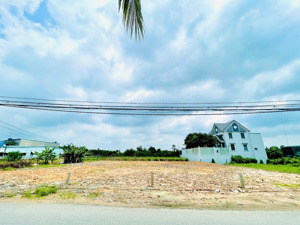 chủ gửi bán lô đất chính chủ 750tr 160m2 đ.số 9 tân thông hội củ chi