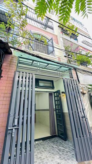 Bán nhà khu Út Tịch P4 - Hoàng Việt - DT 37m2 - 3 tầng - giá 6 tỷ