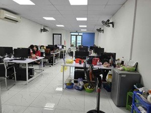 cho thuê nhà liền kề kđt trung văn, dt 90m x5 tầng, thang máy, nhà mới, giá 40tr/th