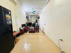 kim giang 64m 6 tầng 2 căn riêng gần hồ điều hoà, đh thăng long vị trí đẹp giá 12 tỷ