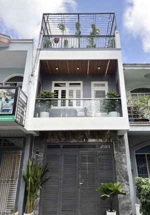 chính chủ kẹt tiền bán gấp ,nhà mặt tiền buôn bán đa nghành nghề