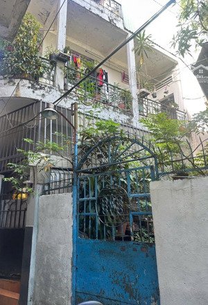 ttq5 nhà đẹp ngang khủng 6m trần bình trọng quận 5 giáp quận 1 khu dân trí cao