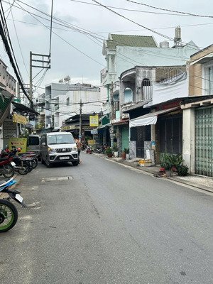 bán nhà mặt tiền liên khu 2-10