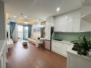 bán gấp căn hộ 70m,2pn, nội thất cơ bản view đẹp thoáng tại ct5 lê đức thọ mỹ đình,giá 6 tỷ