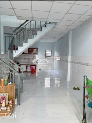 phòng trọ cho thuê 4x16 giá 6 tr lững 2 phòng 2 tolet hẻm thông rộng
liên khu 4-5