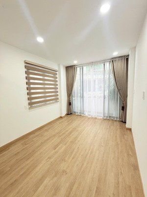 bán nhà mới 100% - hẻm xe hơi - đặng văn ngữ - phú nhuận - 3 tầng có sân thượng - giá chỉ 7,3 tỷ