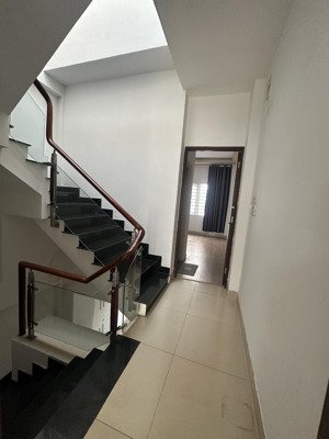 cho thuê nhà hẻm xe hơi đường nguyễn văn thương