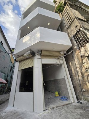 cho thuê mặt bằng mặt tiền đường 92m2 nguyễn trãi - p7 - quận 5